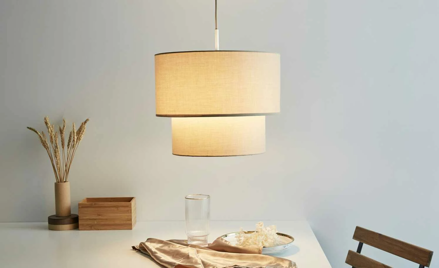 Pendelleuchte, 1-flammig, Stoff/beige