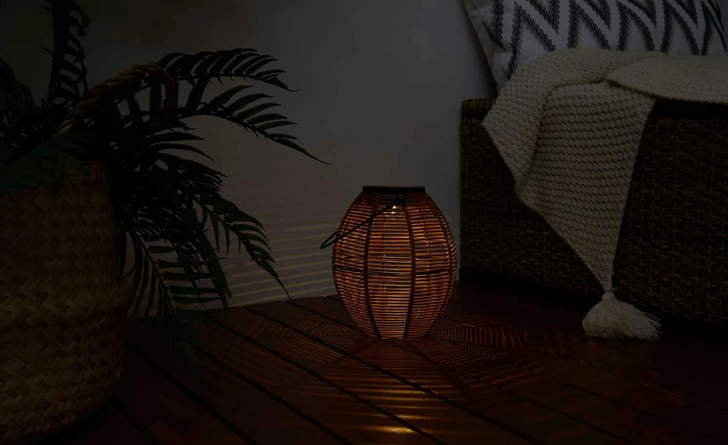 Solar-Tischleuchte, Laterne´ Rattan coffee – Bild 2