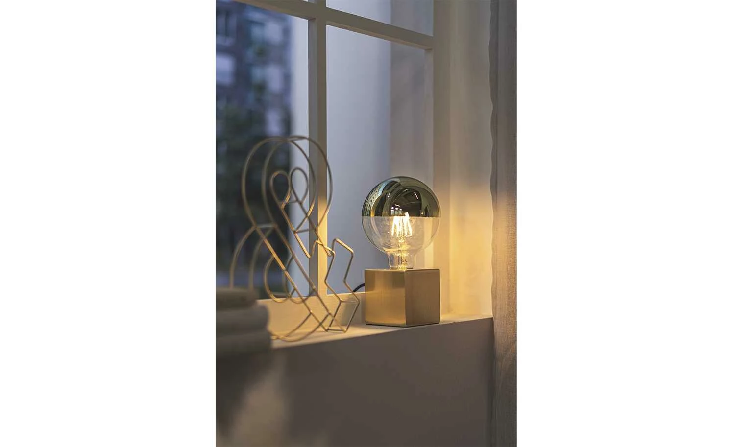 Tischleuchte, 1-flammig, Messing matt – Bild 3