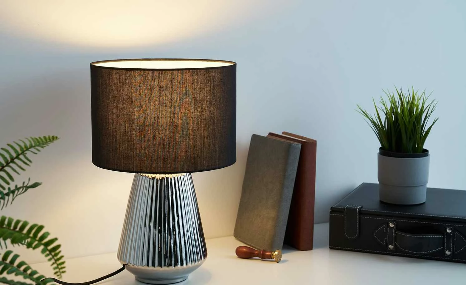 Keramik-Tischleuchte, 1-flammig, silber/schwarz