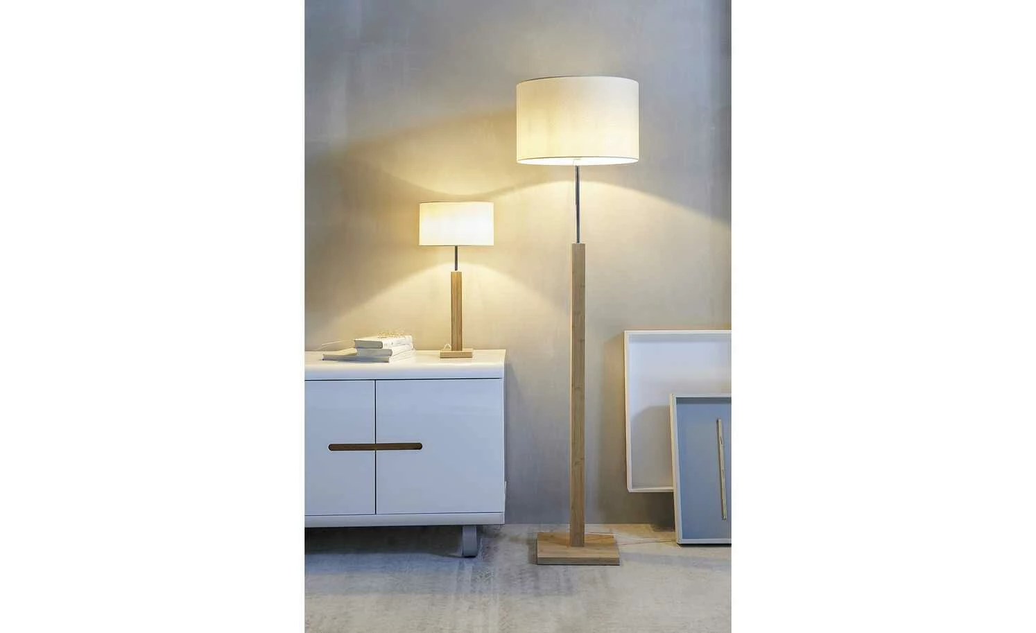 HOME STORY Stehleuchte, 1-flammig, Bambus / Stoffschirm