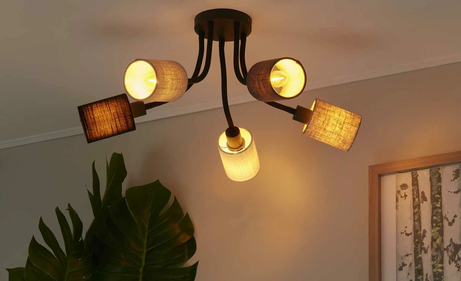 Fischer-Honsel Deckenleuchte, 5-flammig, schwarz mit Leinenschirmen