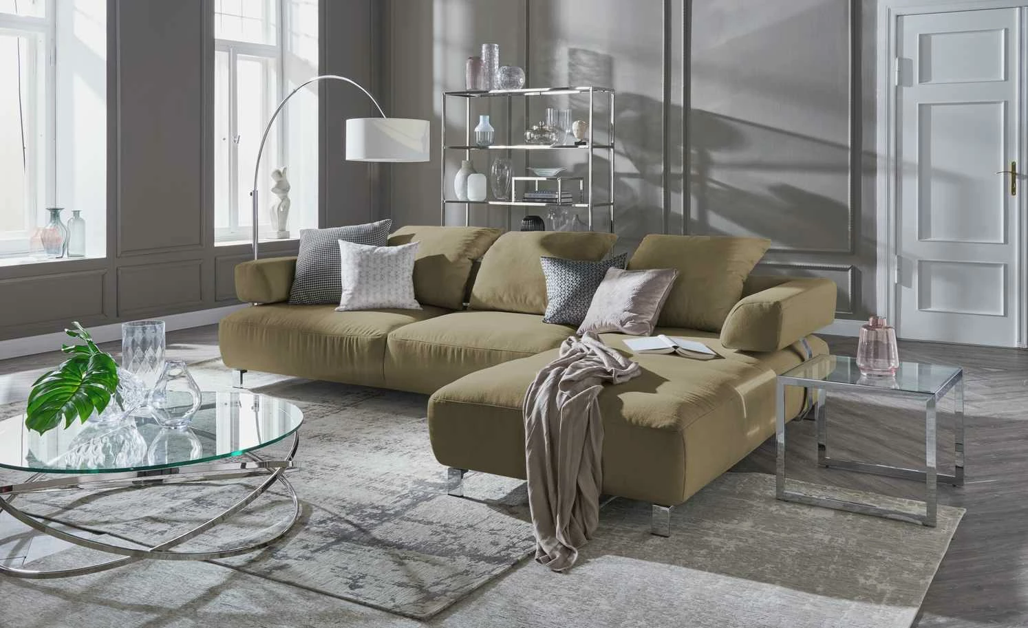 HOME STORY Bogenleuchte mit weißem Stoffschirm – Bild 36