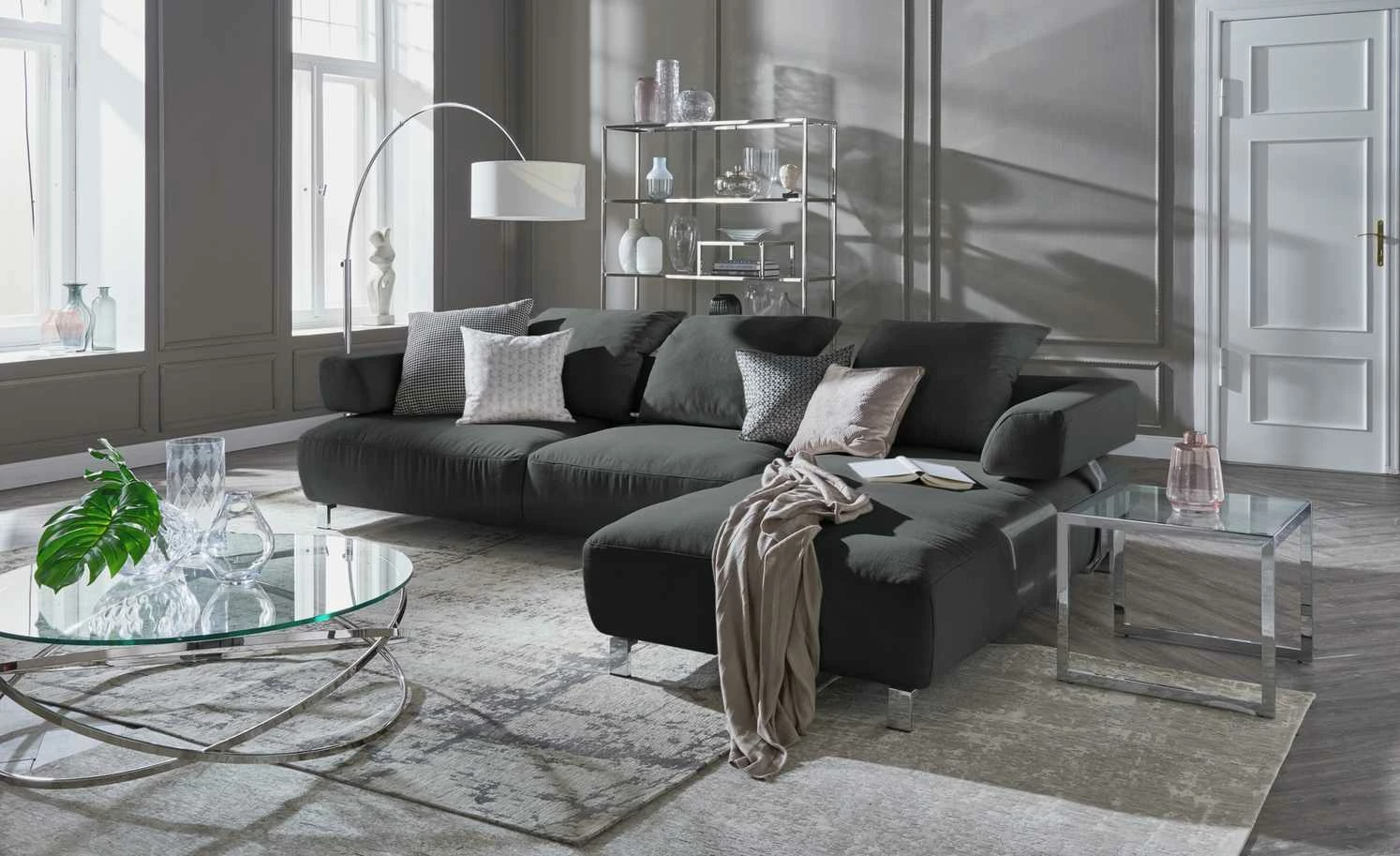 HOME STORY Bogenleuchte mit weißem Stoffschirm – Bild 35