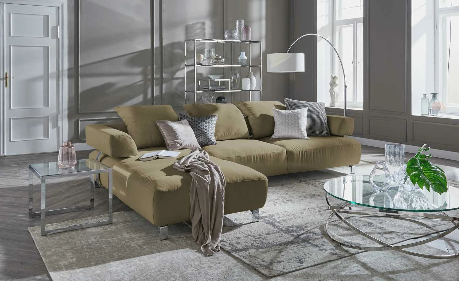 HOME STORY Bogenleuchte mit weißem Stoffschirm – Bild 28