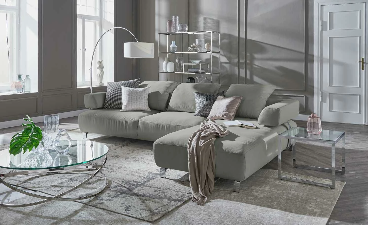 HOME STORY Bogenleuchte mit weißem Stoffschirm – Bild 20